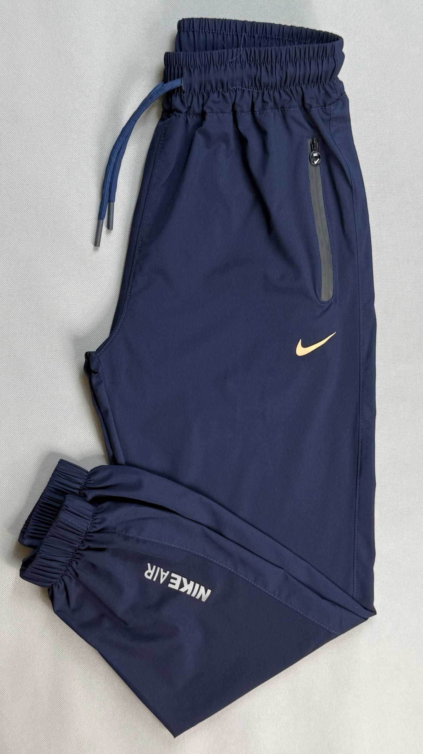 اسلش دمپاکش Nike air با پارچه آیرو